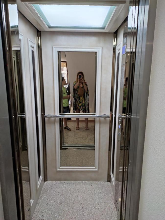 Prestige Fort Beach Private Apartment-Studio 46 スヴェティ・ヴラス エクステリア 写真