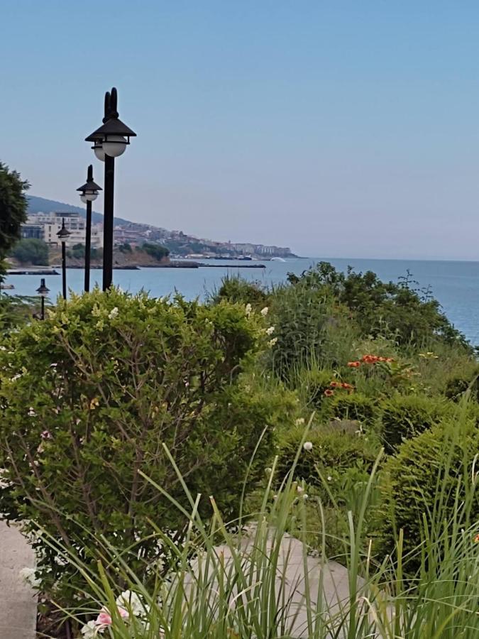 Prestige Fort Beach Private Apartment-Studio 46 スヴェティ・ヴラス エクステリア 写真